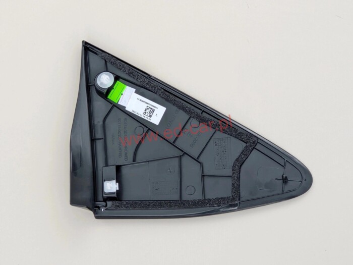 yaris-iii-zaslepka-trojkat-blotnik-lewy-przod-14-a60118-0d180-a60118-0d200-ed-car