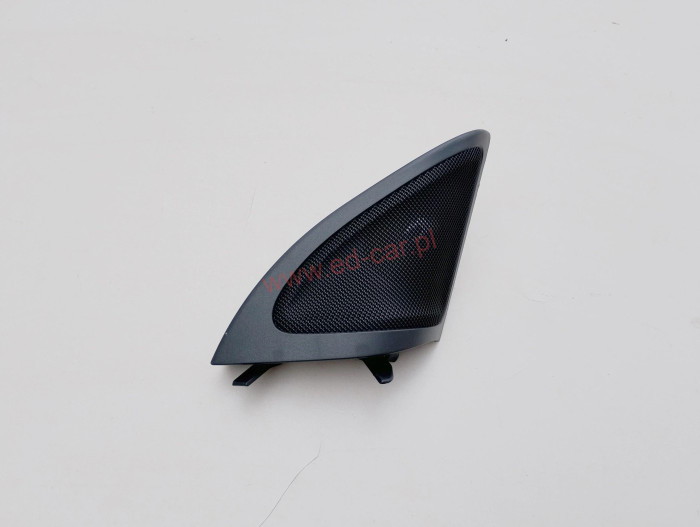 mercedes-gla-x156-zaslepka-glosnik-prawy-przod-13-a1567200211-ed-car