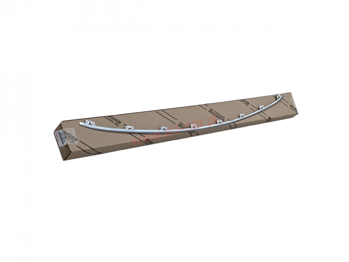 auris-ii-lift-chrom-kratka-zderzaka-przod-15-18-52711-02130-52711-02120-ed-car