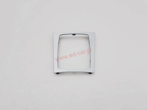 c-klasa-iii-w204-s204-ramka-galki-zmiany-biegow-07-14-2046803408-a2046800190-ed-car.pl-7102785