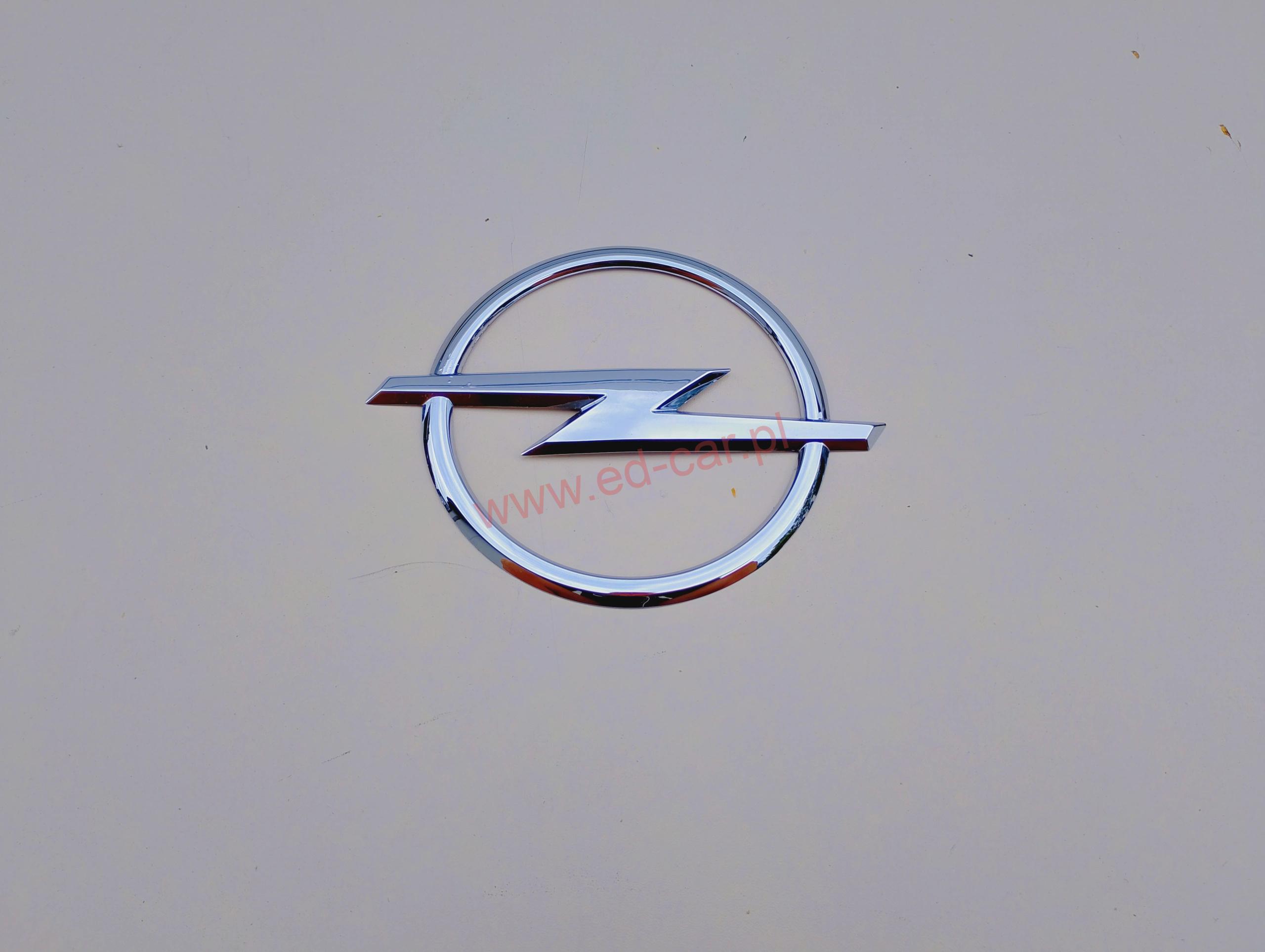 opel-zafira-ii-b-emblemat-znaczek-klapy-tyl-05-14-24548-ed-car