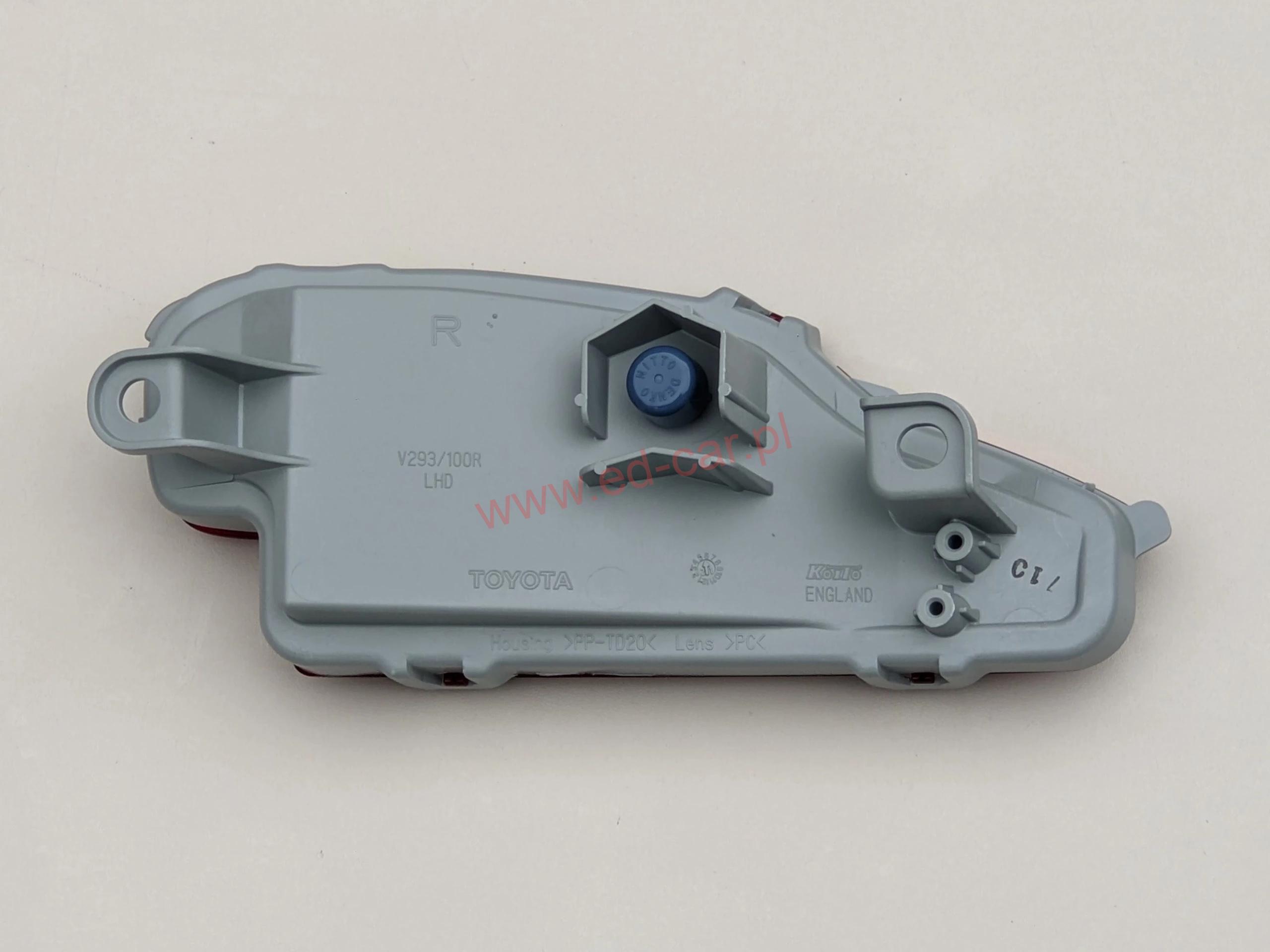 toyota-yaris-iii-lampka-odblaskowa-prawy-tyl-11-14-a81580-0d060-ed-car.pl-4858862