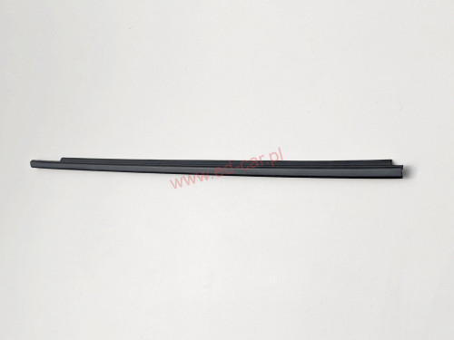 yaris-iii-listwa-zgarniajaca-prawy-przod-11-20-68160-0d150-681600d150-ed-car