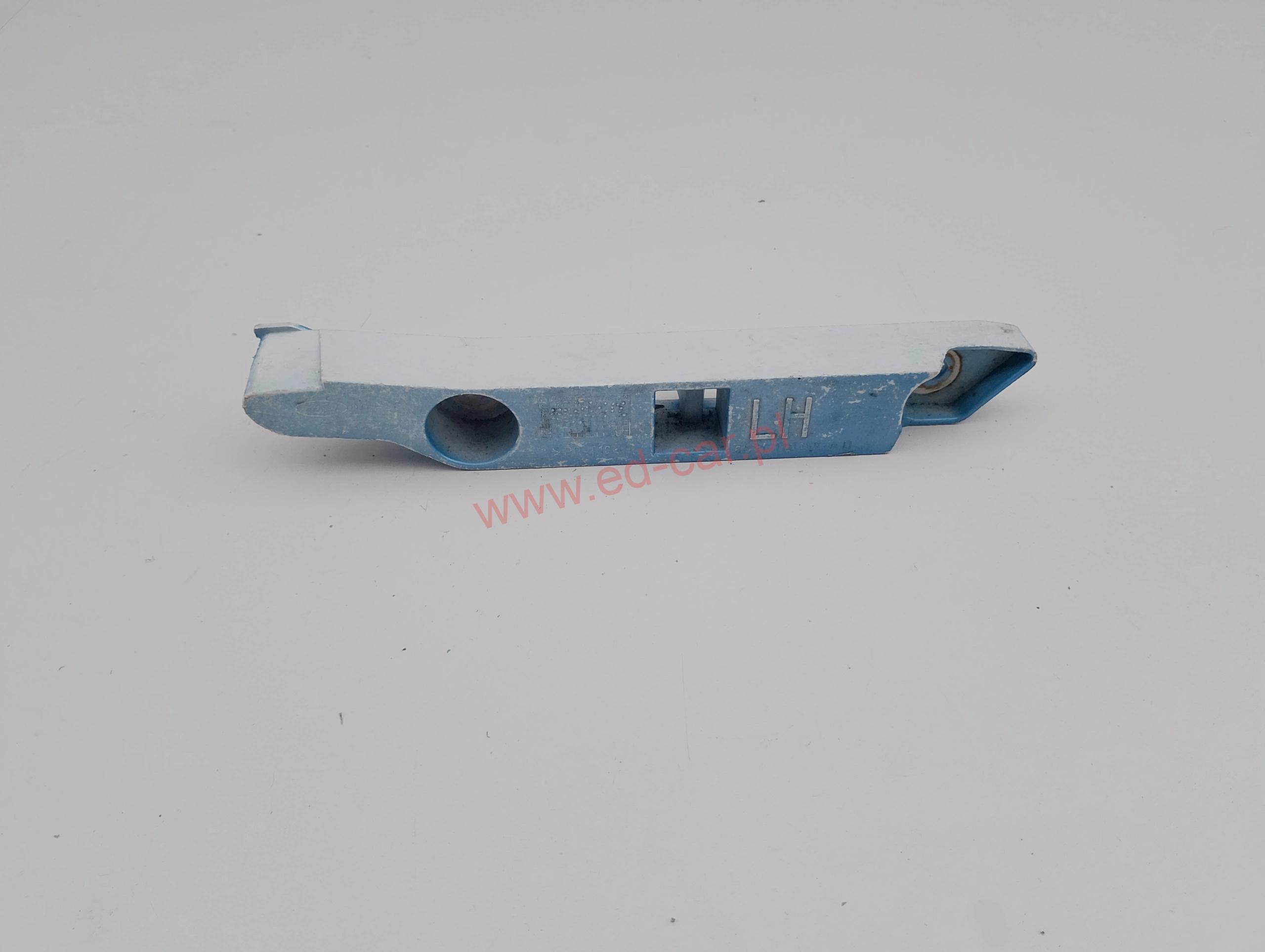 ford-focus-ii-mk2-lift-slizg-zderzaka-prawy-przod-08-10-8m51-17d959-a-ed-car