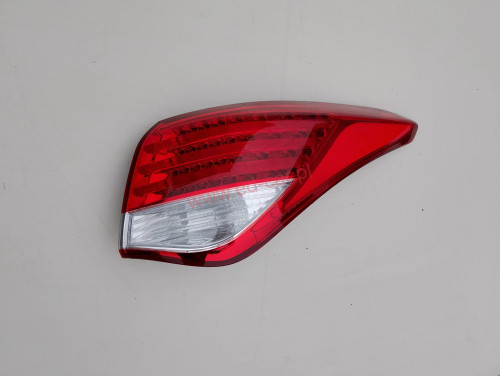 hyundai-i40-cw-sedan-lampa-blotnika-prawy-tyl-11-14-92402-3z3-ed-car