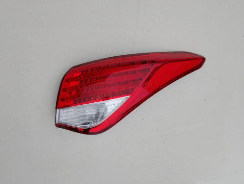 hyundai-i40-cw-sedan-lampa-blotnika-prawy-tyl-11-14-92402-3z3-ed-car