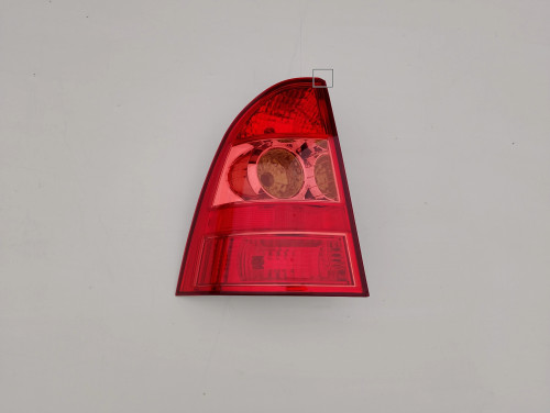 toyota-corolla-e12-kombi-lift-lampa-blotnika-lewy-tyl-farba-02-93-ed-car