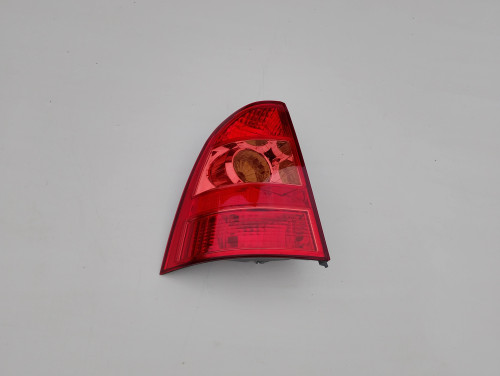 toyota-corolla-e12-kombi-lift-lampa-blotnika-lewy-tyl-farba-02-93-ed-car