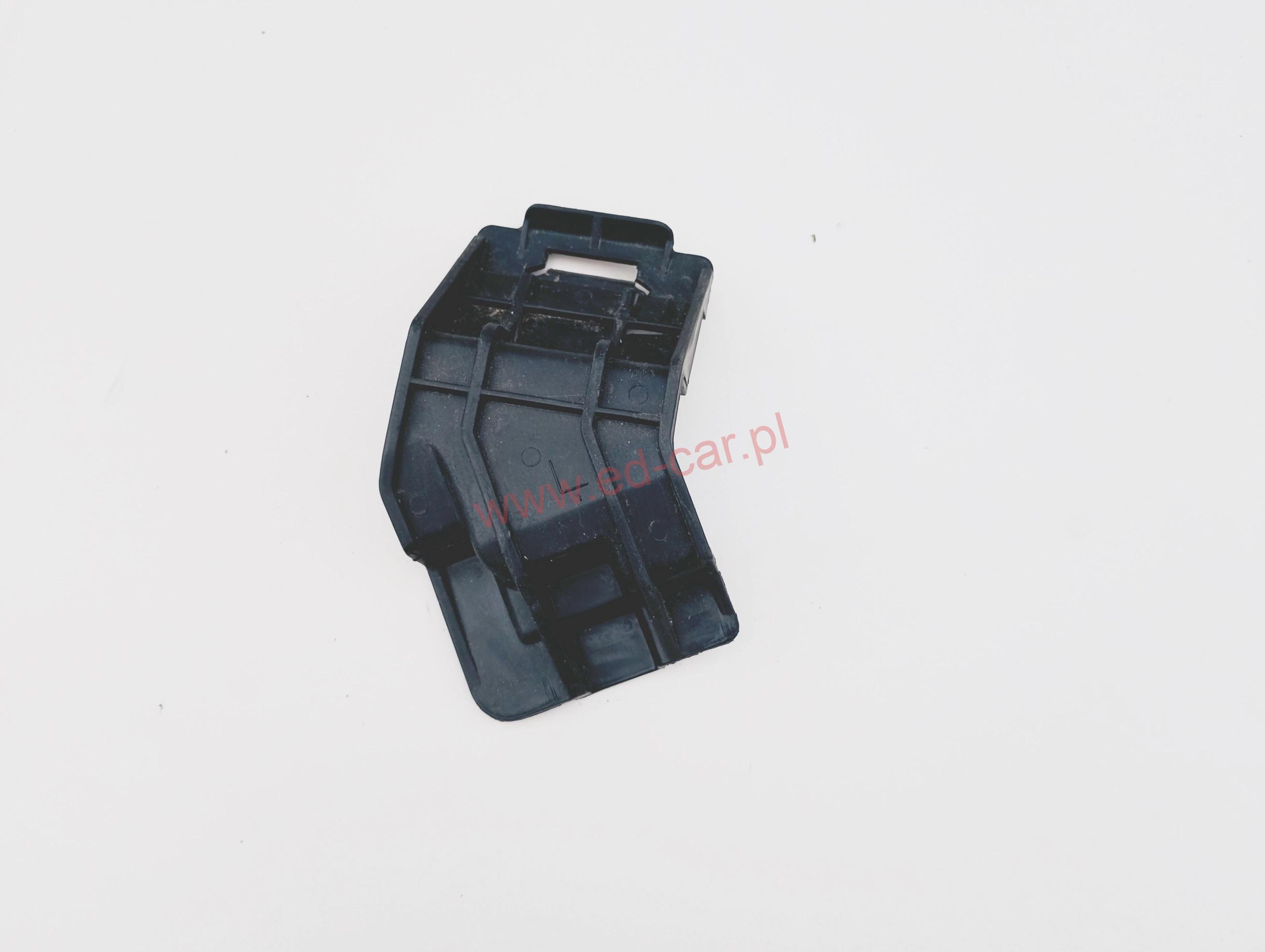 toyota-hilux-slizg-lampy-zderzaka-lewy-przod-05-08-81156-0k010-ed-car