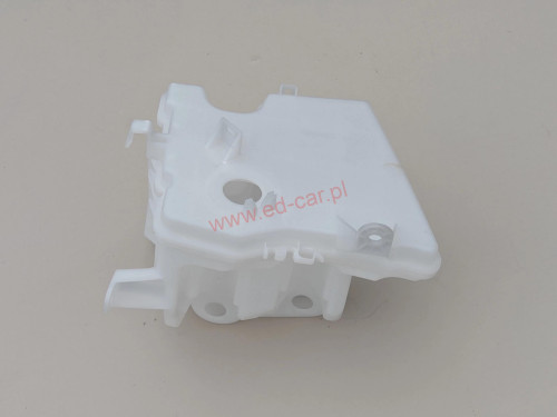 toyota-verso-zbiorniczek-plynu-spryskiwaczy-09-18-85355-0f030-ed-car