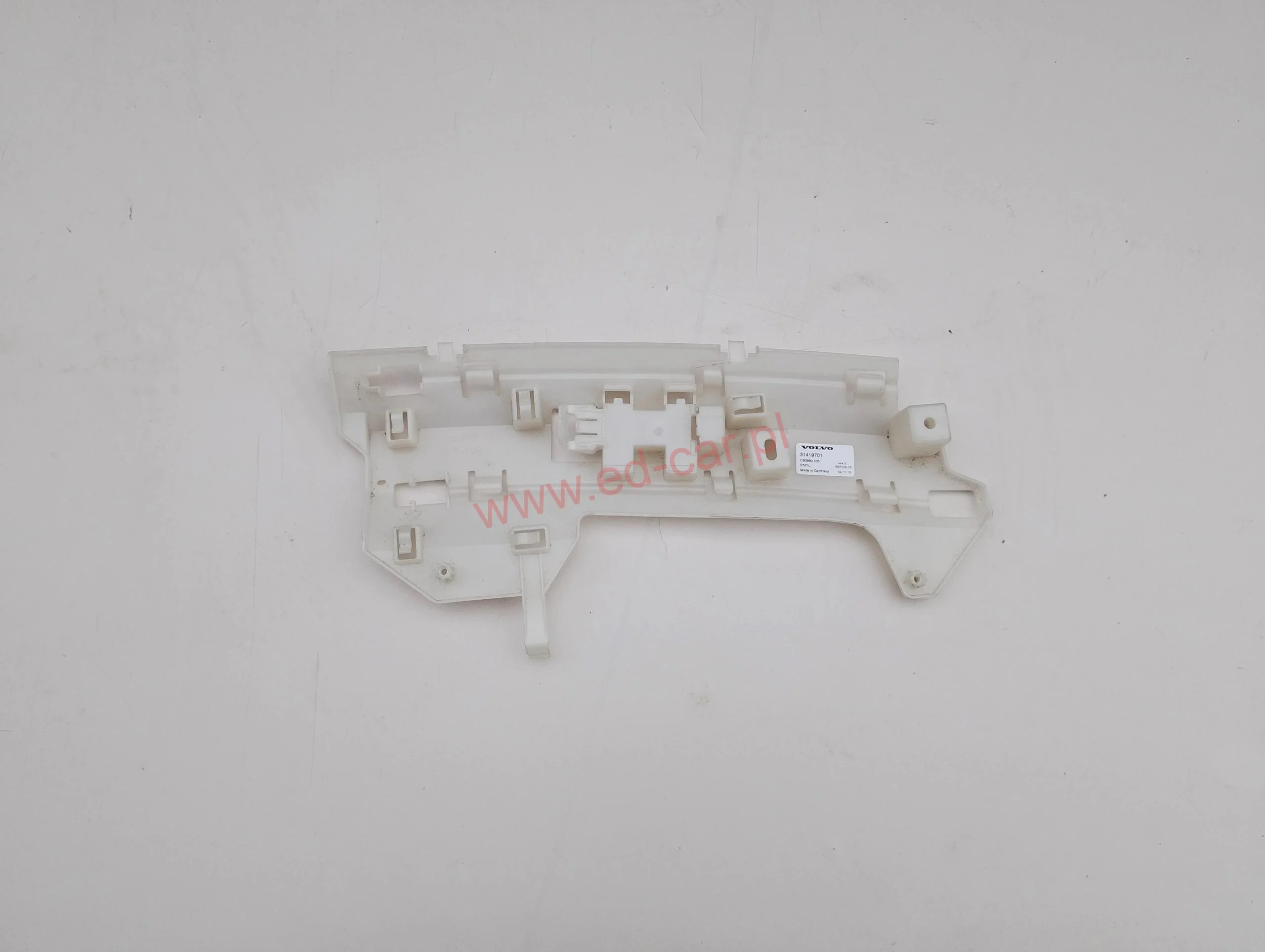 volvo-xc40-536-slizg-modulu-otwierania-klapy-tyl-17-25-31419701-ed-car.pl-7130428