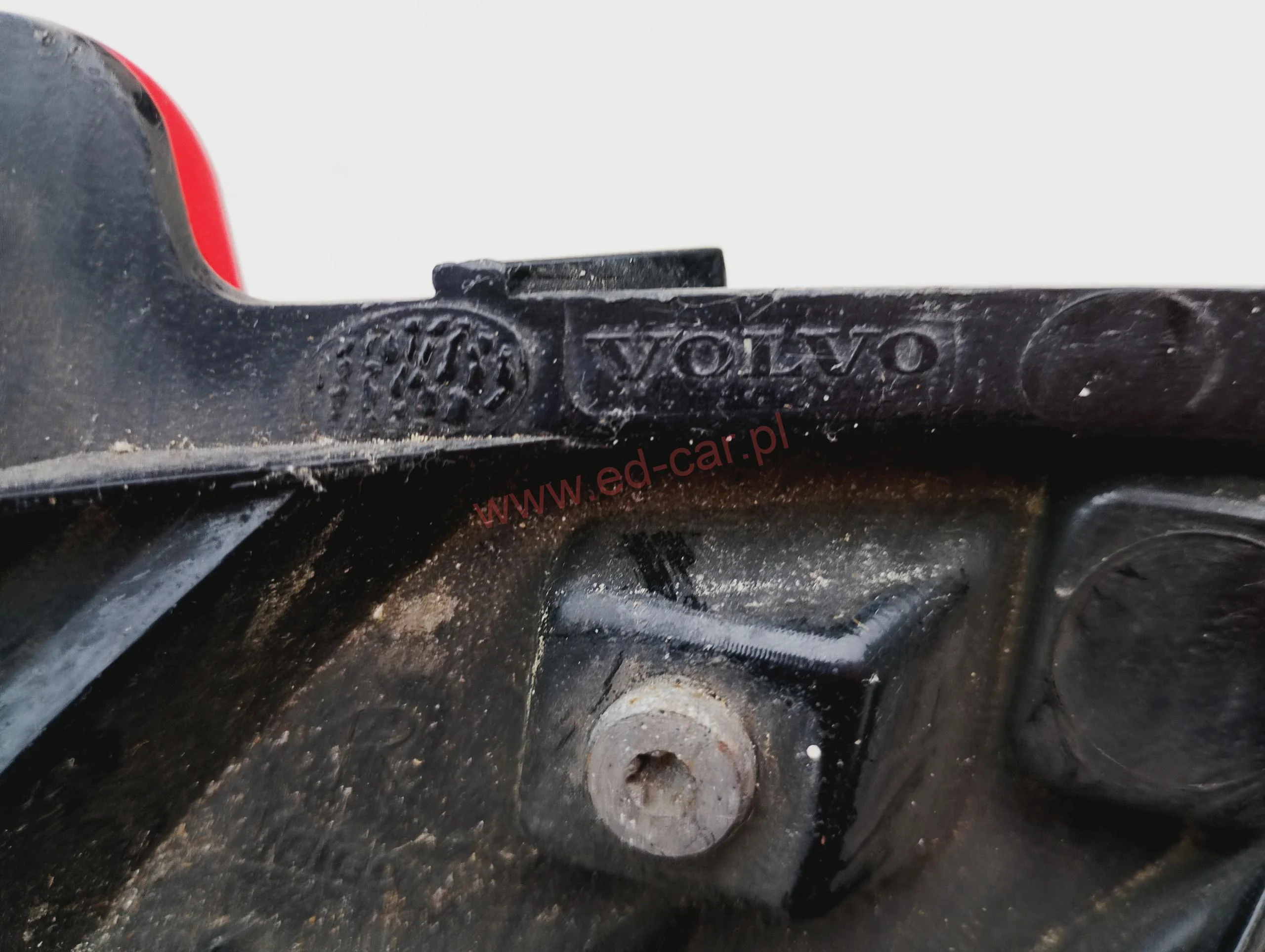 volvo-xc60-lift-lampa-przeciwmgielna-zderzaka-prawy-tyl-31353286-ed-car.pl-7131437