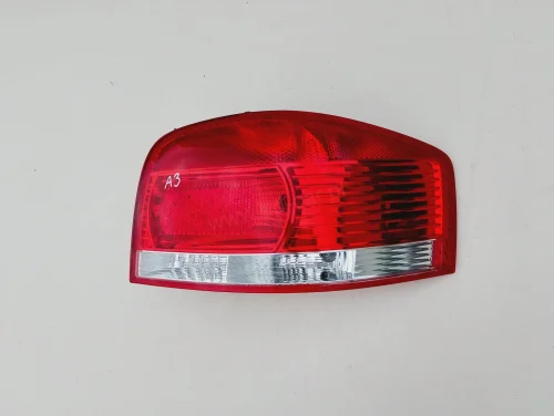 audi-a3-8p-lampa-tyl-tylna-prawa-3-drzwi-03-8p0945096-ed-car.pl-4889829