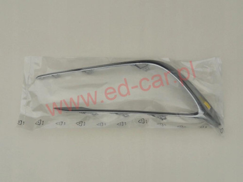 auris-ii-lift-lewa-chromowa-ramka-kratka-halogenu-przod-15-5212602240-ed-car