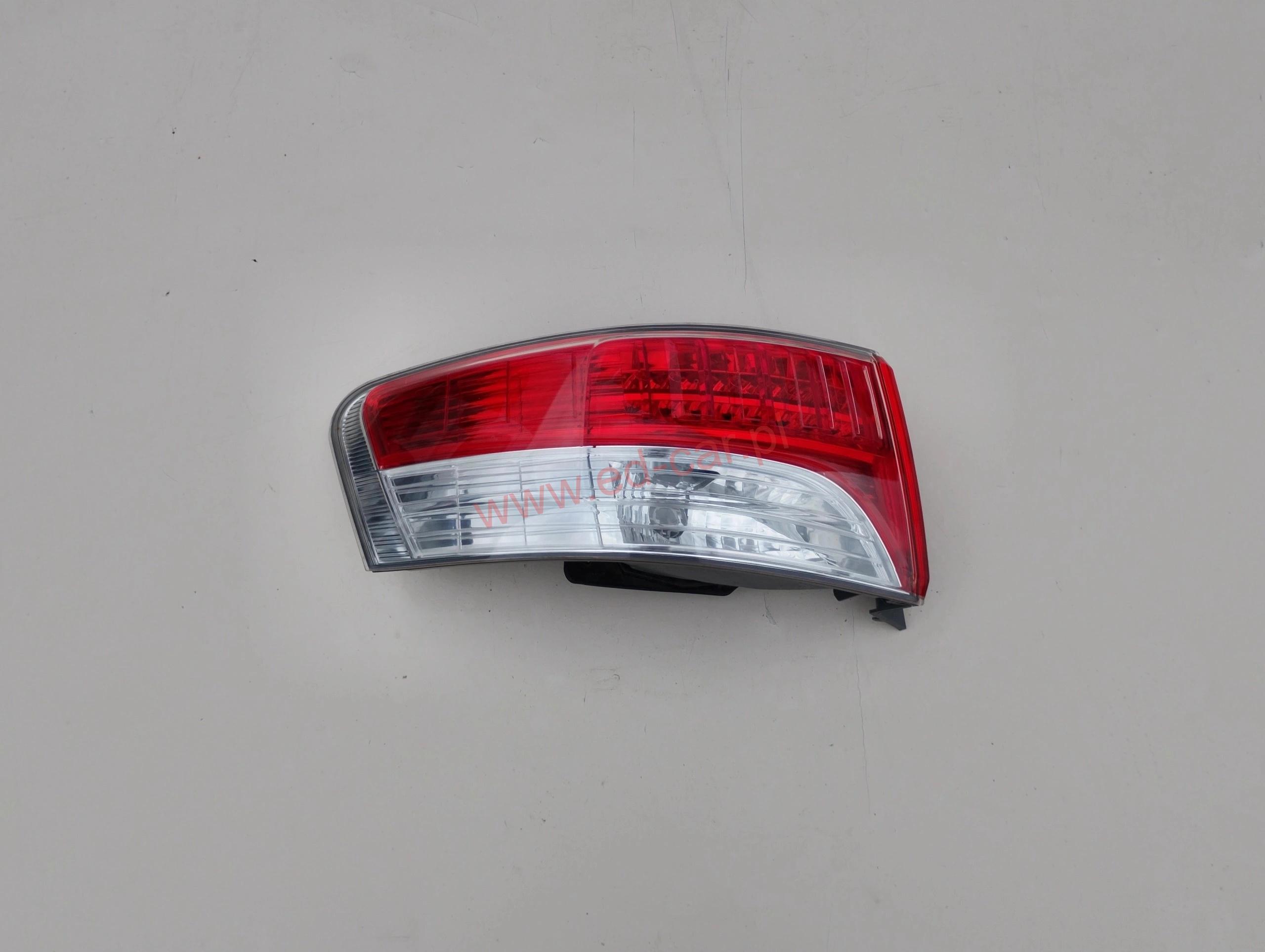 avensis-iii-t27-sedan-lampa-blotnika-lewy-tyl-08-11-81561-05270-ed-car.pl-7147585