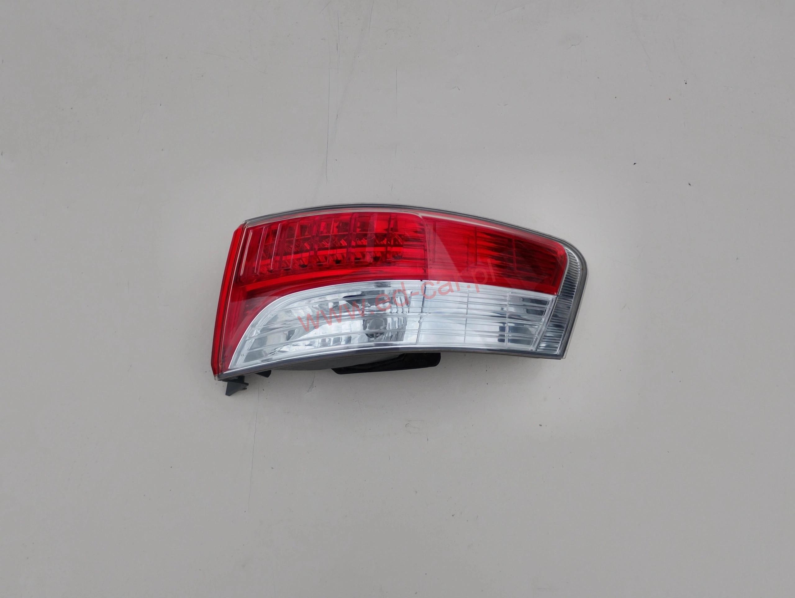 avensis-iii-t27-sedan-lampa-blotnika-prawy-tyl-08-11-81551-05250-ed-car.pl-7147584