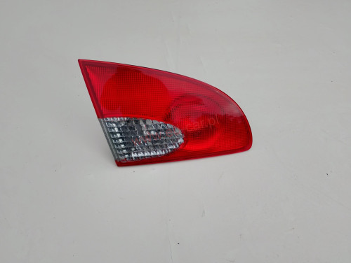 avensis-t22-kombi-lampa-klapy-lewy-tyl-97-00-81591-05070-ed-car