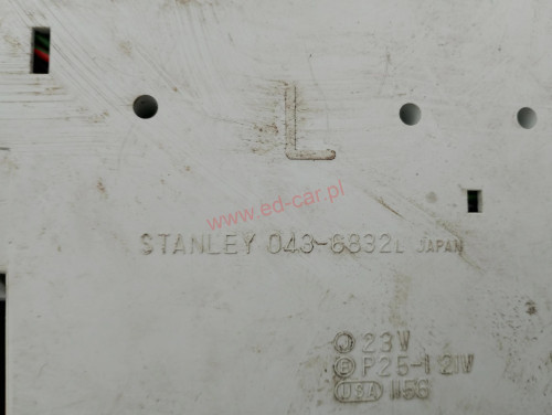 mazda-626-coupe-lampa-blotnika-lewy-tyl-82-87-043-6834-043-6832-ed-car