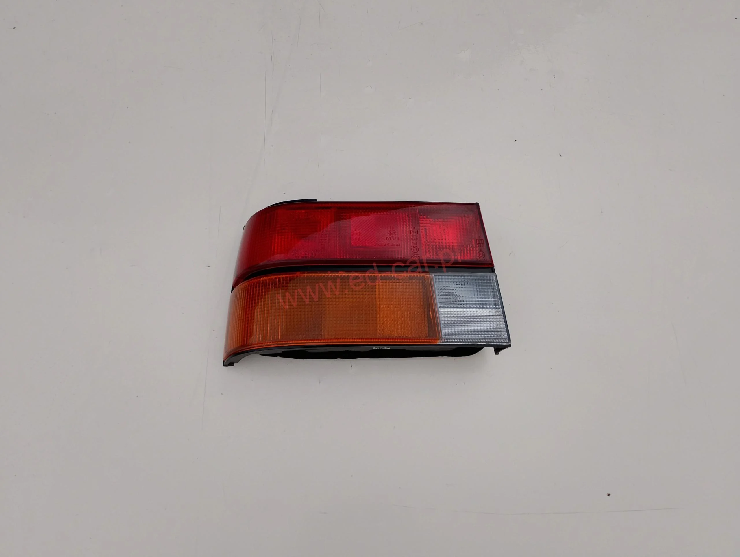 mazda-626-coupe-lampa-blotnika-lewy-tyl-82-87-043-6834-043-6832-ed-car.pl-7145098