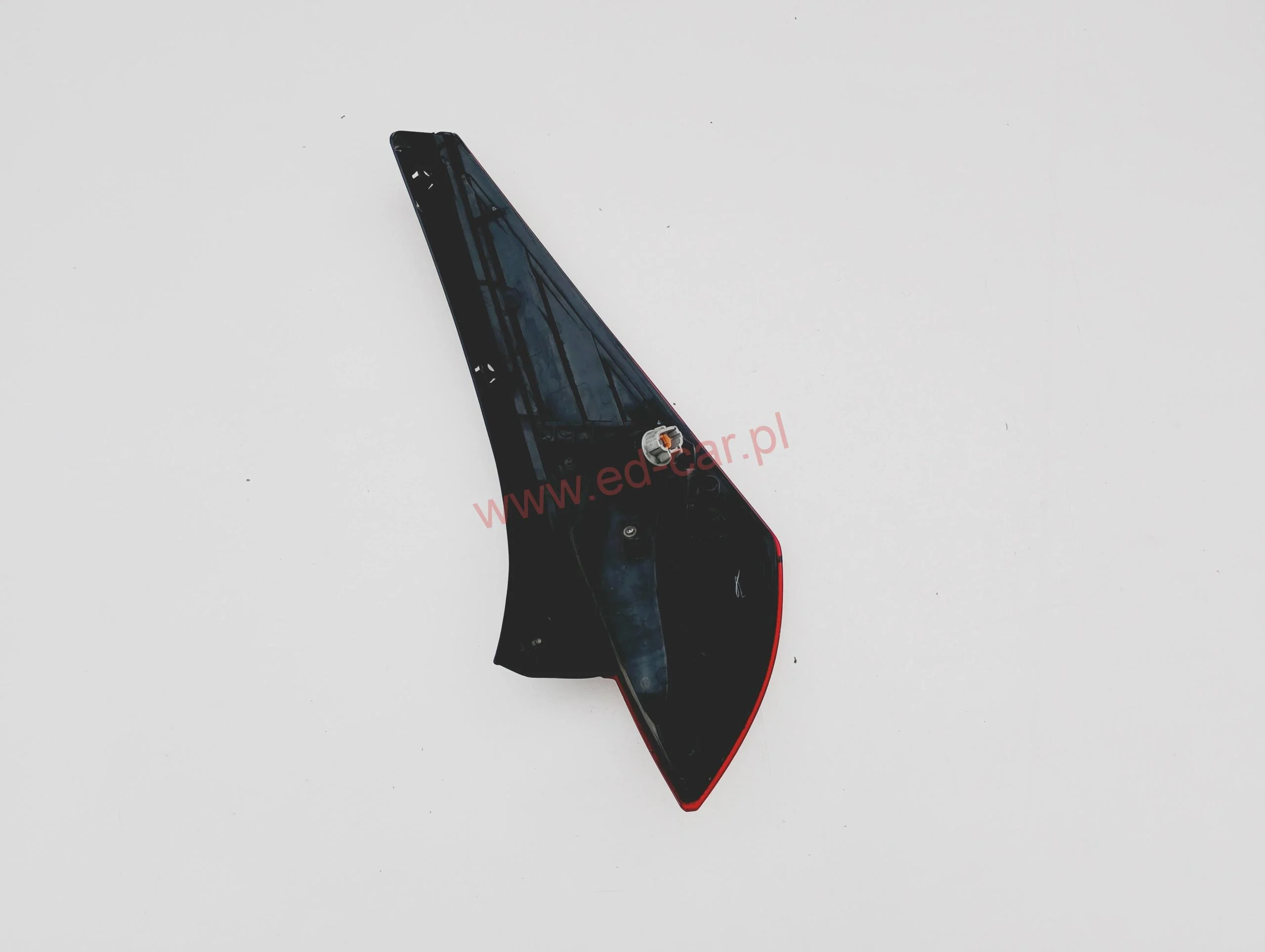 nissan-350z-z33-coupe-lampa-blotnika-lewy-tyl-02-06-4957-ichikoh-ed-car.pl-4865323