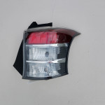 Toyota iQ lampa prawa tył tylna 08-15
