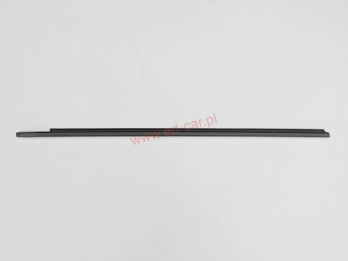 toyota-aygo-ii-listwa-zgarniajaca-prawy-przod-14-a68160-0h070-ed-car