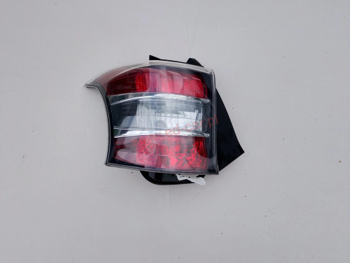 toyota-iq-lampa-lewy-tyl-lewa-tylna-08-15-81561-74060-81561-74061-ed-car