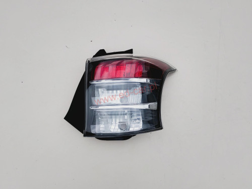 toyota-iq-lampa-prawa-tyl-tylna-08-15-81551-74020-81551-74021-ed-car
