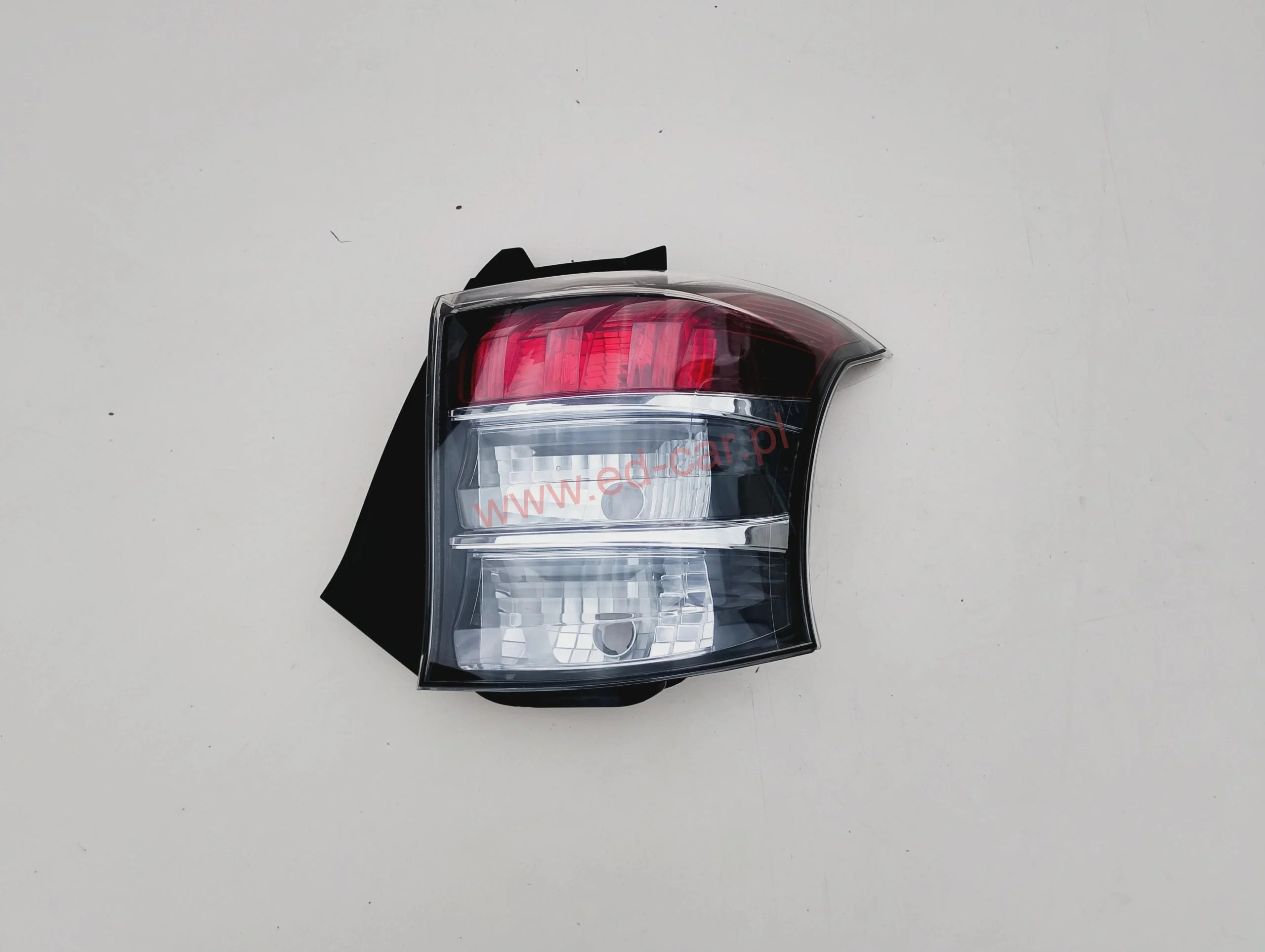 toyota-iq-lampa-prawa-tyl-tylna-08-15-81551-74020-81551-74021-ed-car.pl-4863802