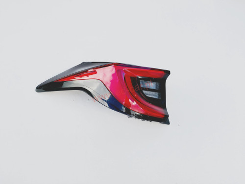 toyota-yaris-iv-p21-lampa-blotnika-lewy-tyl-lewa-tylna-81561-k0040-ed-car.pl-7135802