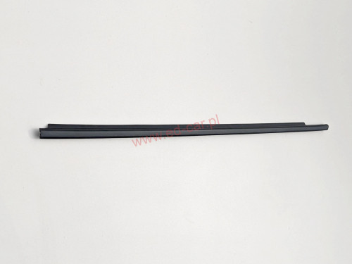 yaris-iii-listwa-zgarniajaca-lewy-przod-11-20-68210-0d150-682100d150-ed-car