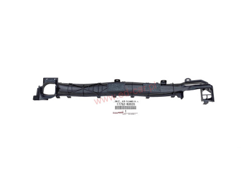 yaris-iv-wlot-dolot-filtra-kierownica-powietrza-pas-przod-17752-k0020-ed-car