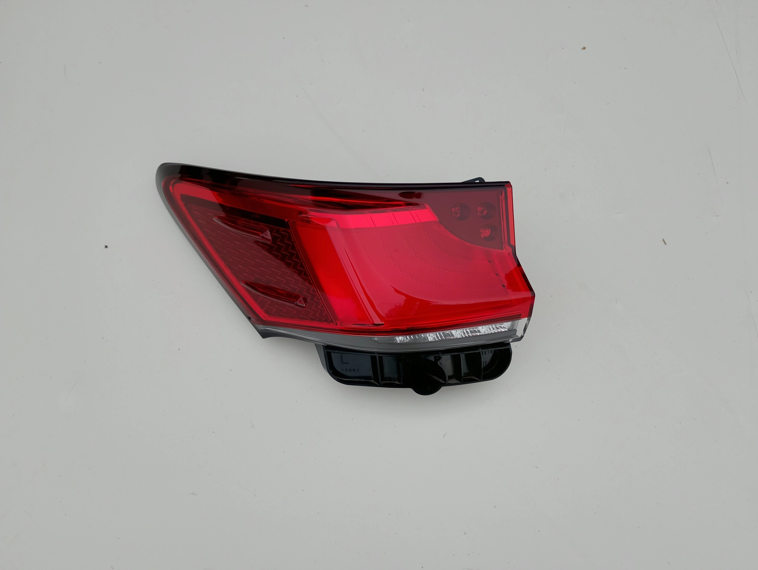 lexus-ct200-lift-lampa-led-blotnika-lewy-tyl-17-22-81561-76261-ed-car.pl-7154590