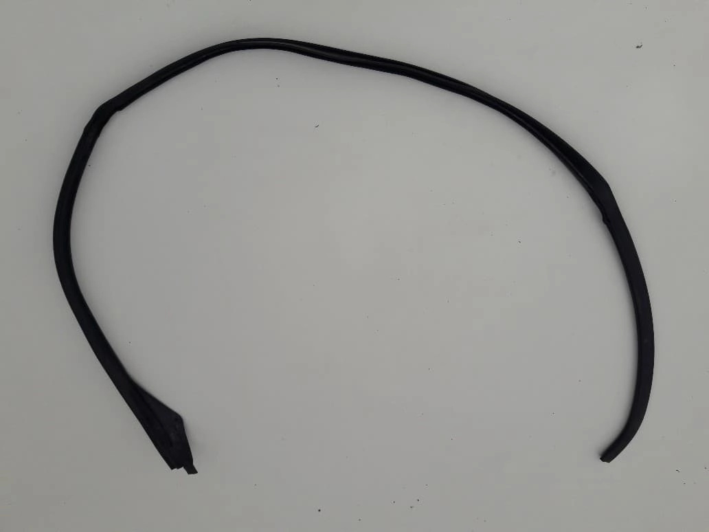 nissan-maxima-v-qx-a33-uszczelka-dachowa-prawa-99-04-76842-2y000-768422y000-ed-car.pl-4891067