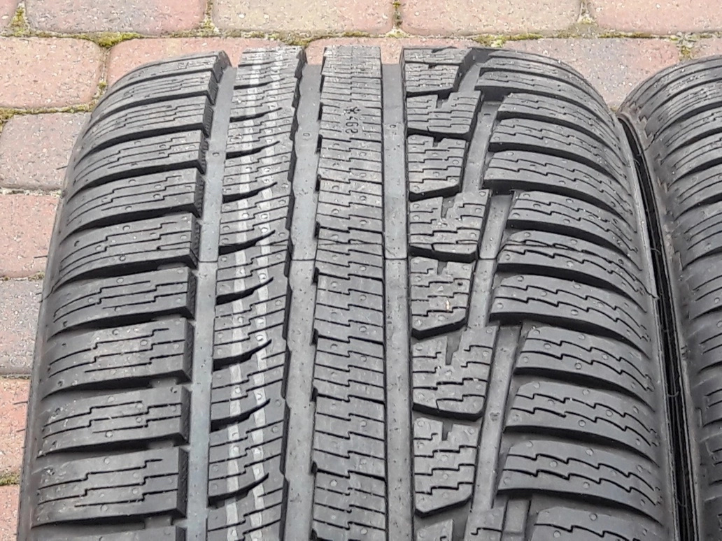 nokian-wr-a3-opony-zimowe-m-s-24540r19-98v-xl-t428700-ed-car.pl-6138637