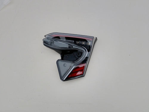 toyota-c-hr-chr-lampa-led-klapy-prawy-tyl-prawa-16-19-81580-f4021-ed-car.pl-7153923