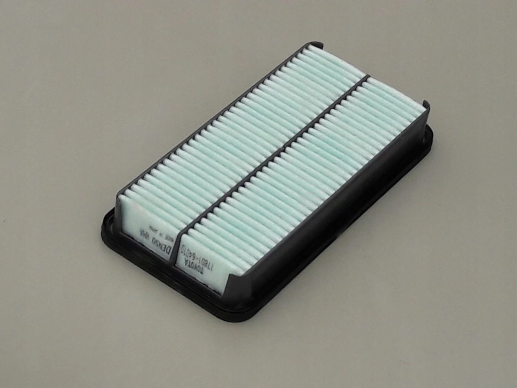 toyota-corolla-viii-e11-2-0d-wklad-filtr-powietrza-17801-64070-ed-car.pl-4861949