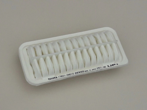 toyota-yaris-i-1-4-td-wklad-filtr-powietrza-99-05-17801-0n010-ed-car.pl-5776553