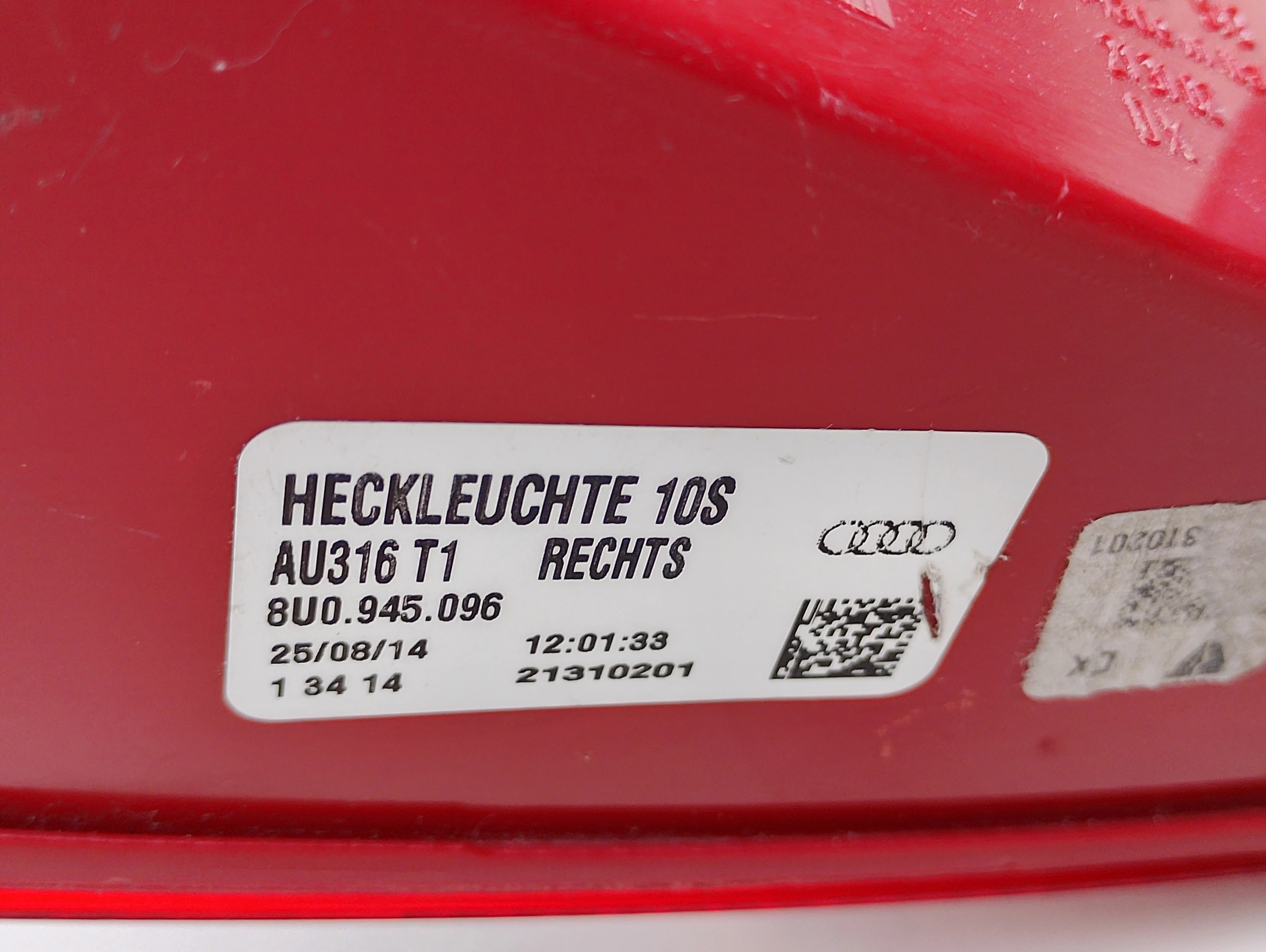 audi-q30-lampa-przeciwmgielna-zderzaka-prawy-tyl-11-18-8u0945096-p12720-ed-car.pl-7159631