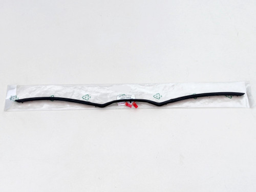 auris-ii-lift-uszczelka-atrapy-grill-przod-15-18-a53037-02020-ed-car.pl-6110060