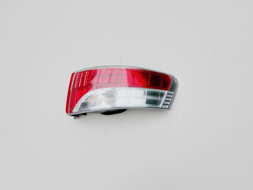 avensis-iii-t27-kombi-lampa-blotnika-prawy-tyl-08-11-81551-05260-valeo-05-20-ed-car.pl-7160276