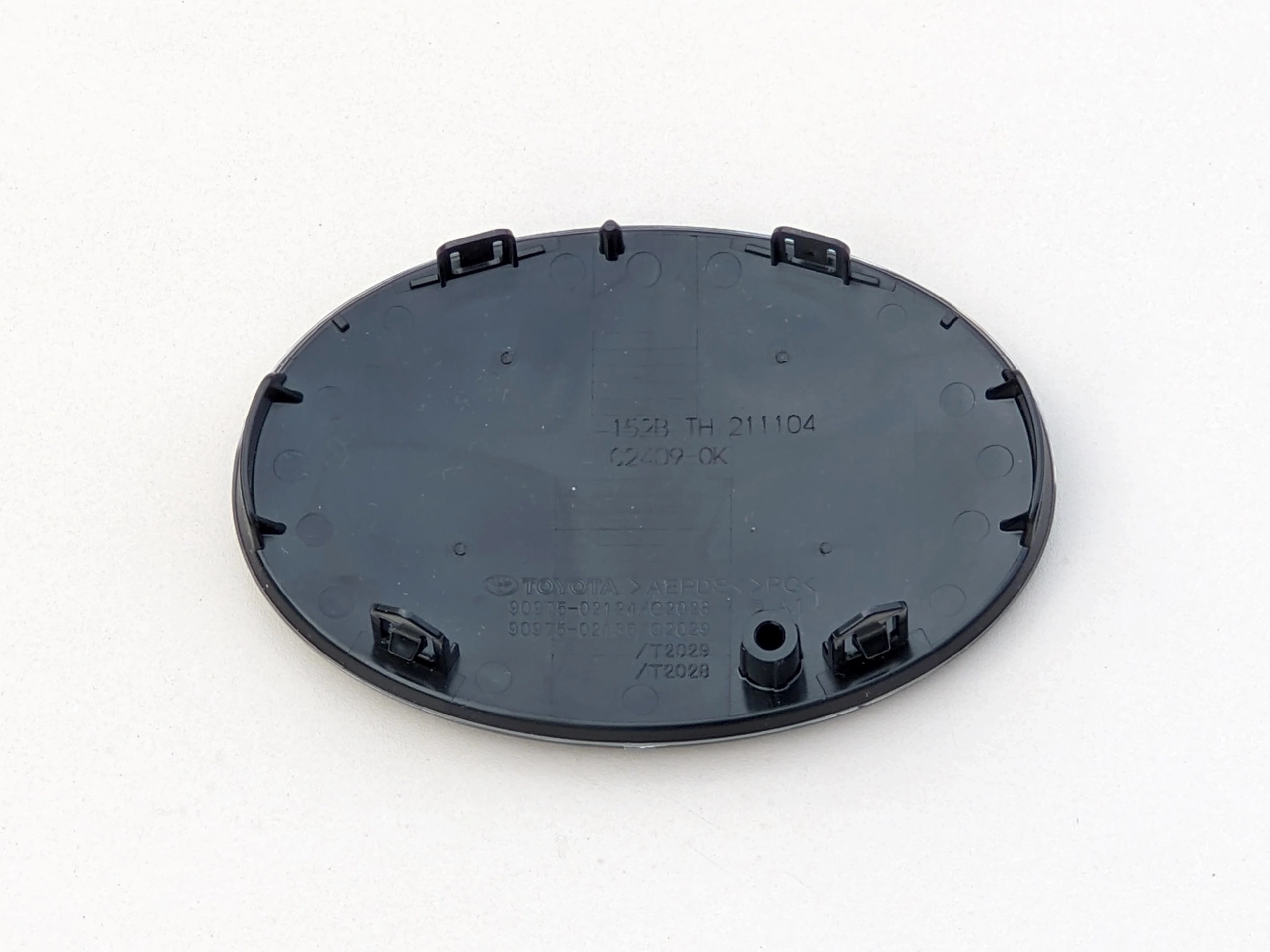 corolla-xii-e21-emblemat-pod-radar-atrapa-grill-a90975-02136-ed-car.pl-6057471
