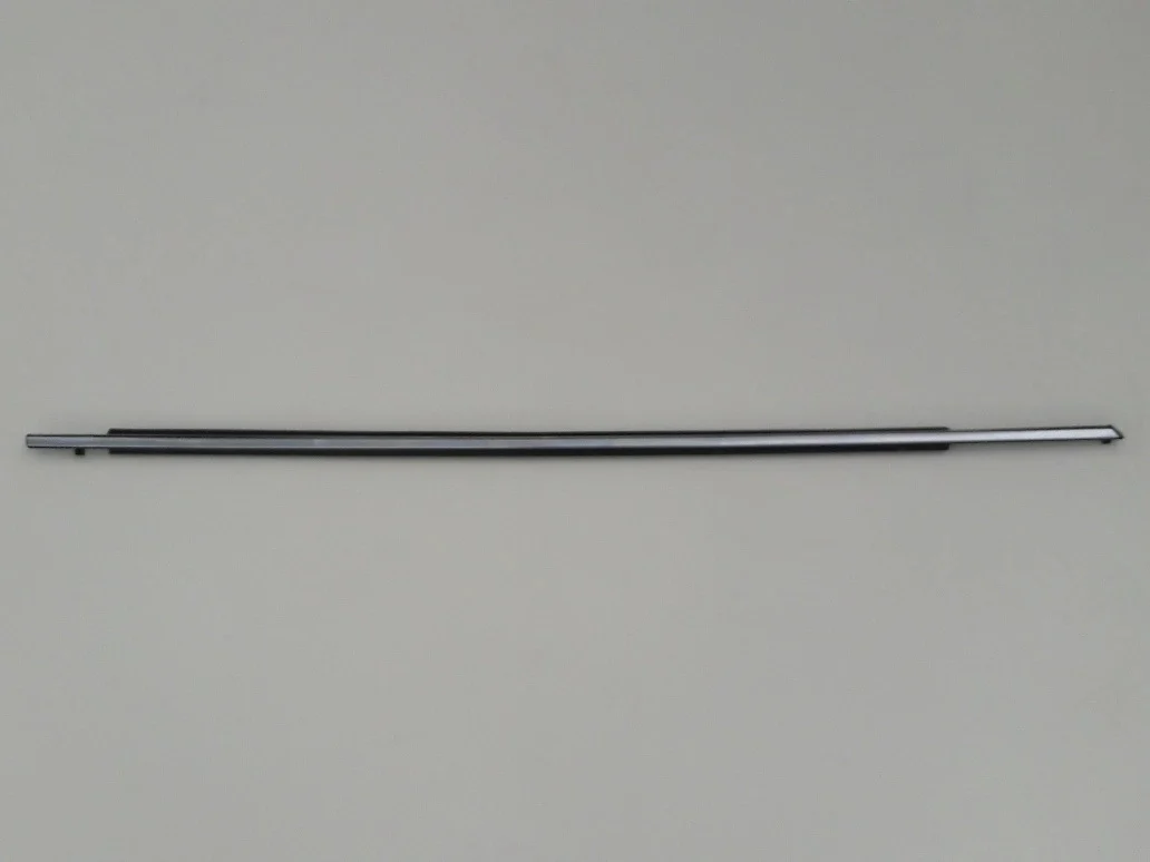 lexus-ct200-listwa-zgarniajaca-prawy-przod-10-20-75710-76010-ed-car.pl-4863523