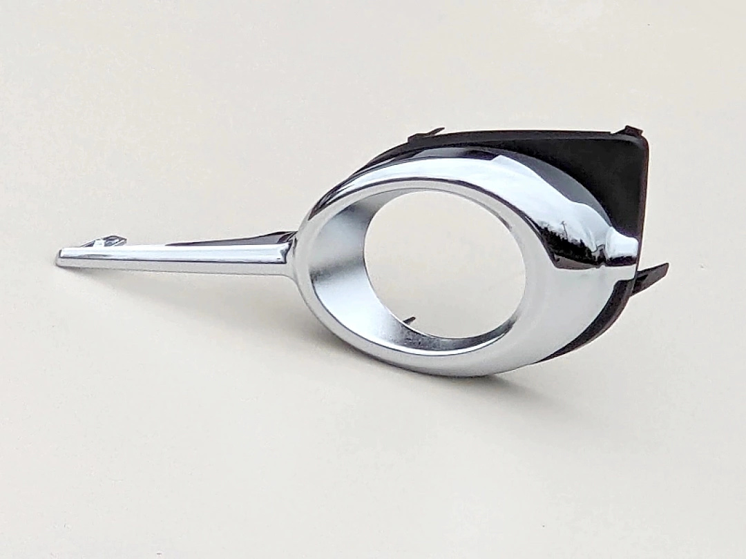 toyota-rav4-iii-ramka-halogenu-lewy-przod-10-12-a52040-42010-ed-car.pl-5953299