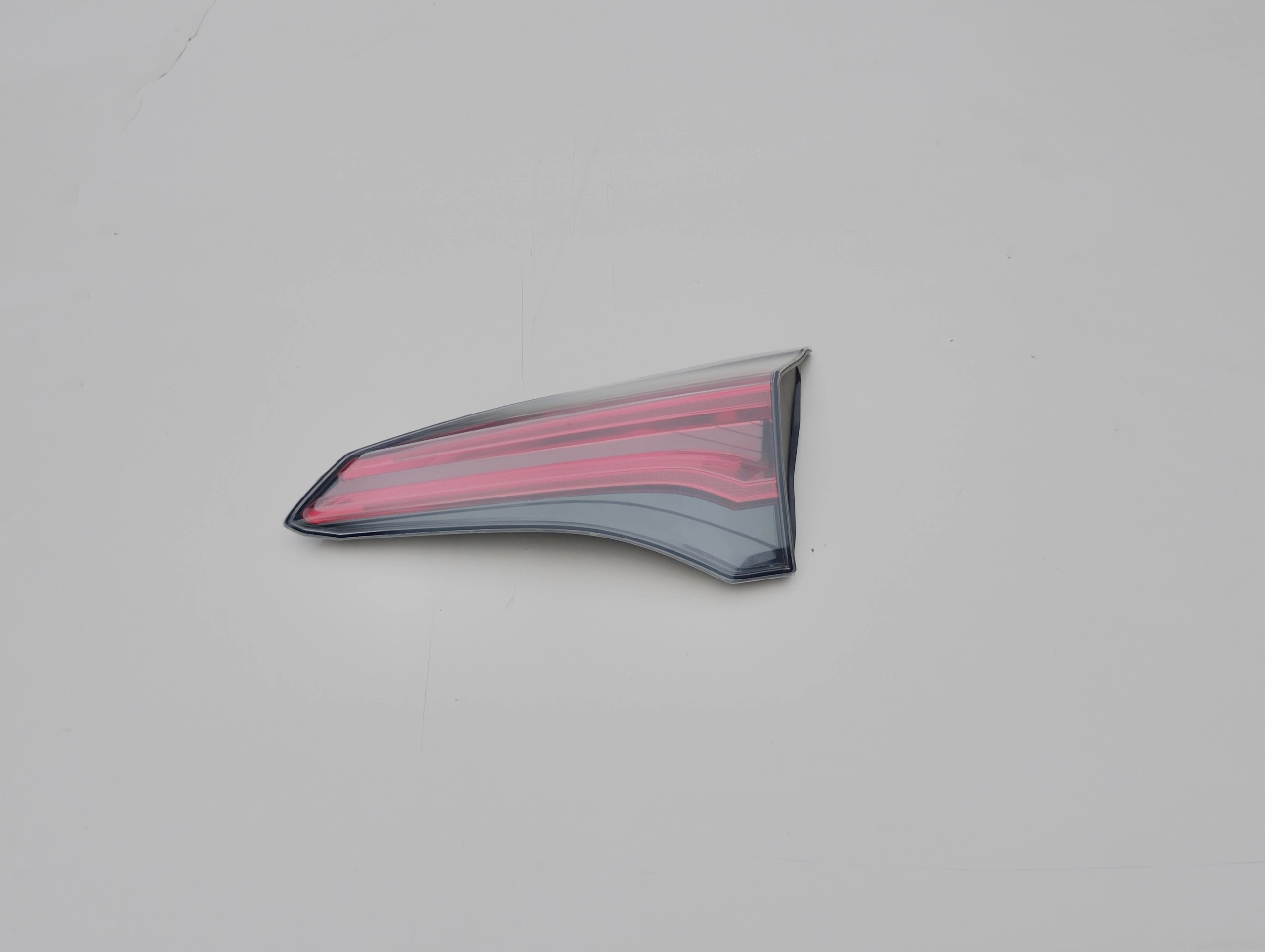 toyota-rav4-iv-lift-lampa-klapy-prawy-tyl-led-15-18-81580-42032-81580-42031-ed-car.pl-7160339