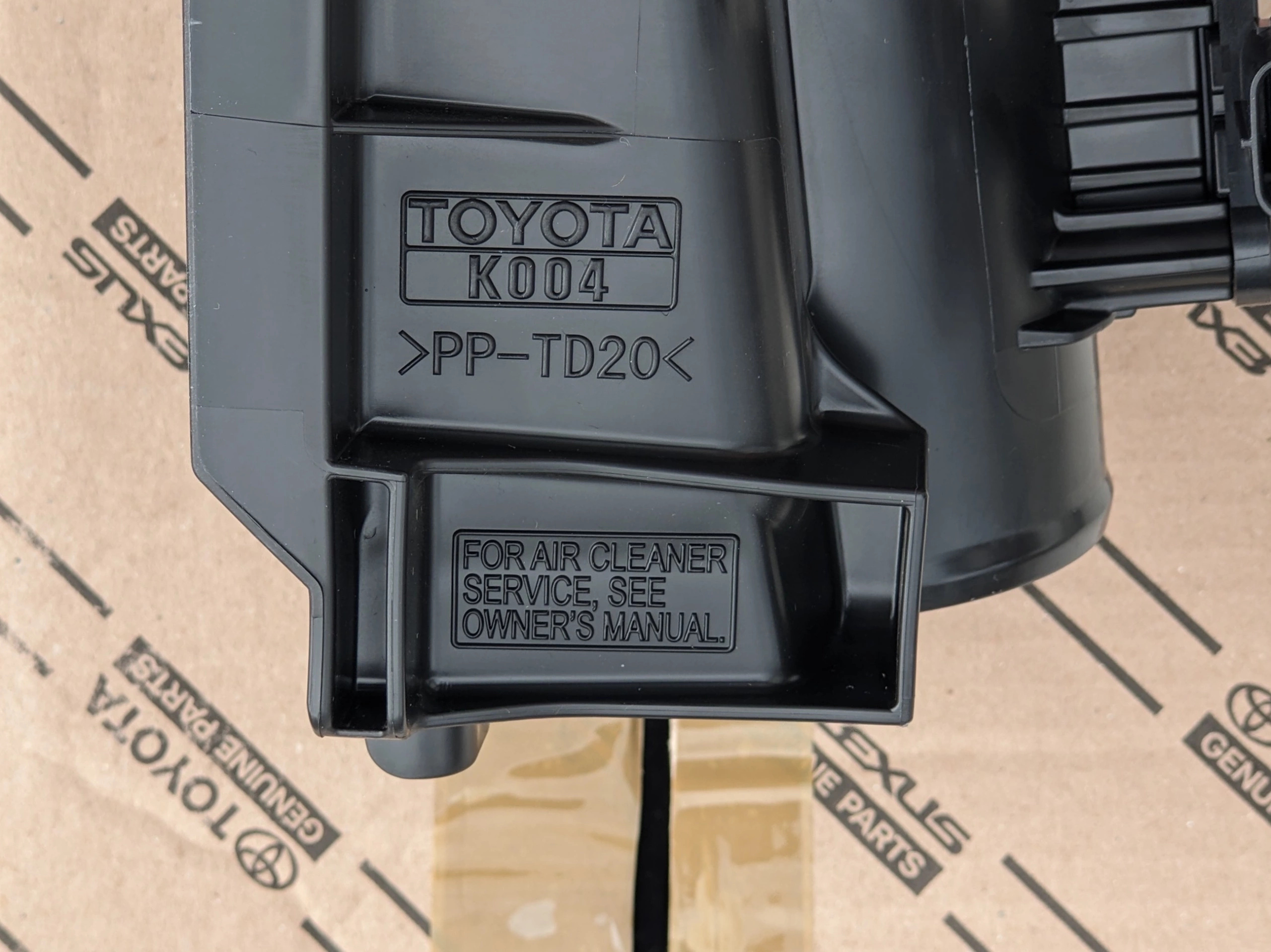 yaris-iv-p21-1-5-mxpa11-gora-gorna-obudowa-filtra-powietrza-17705-k0030-ed-car.pl-7113194