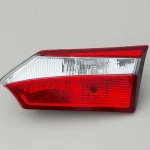 Corolla XI E16 E18 lampa klapy prawy tył 13-16