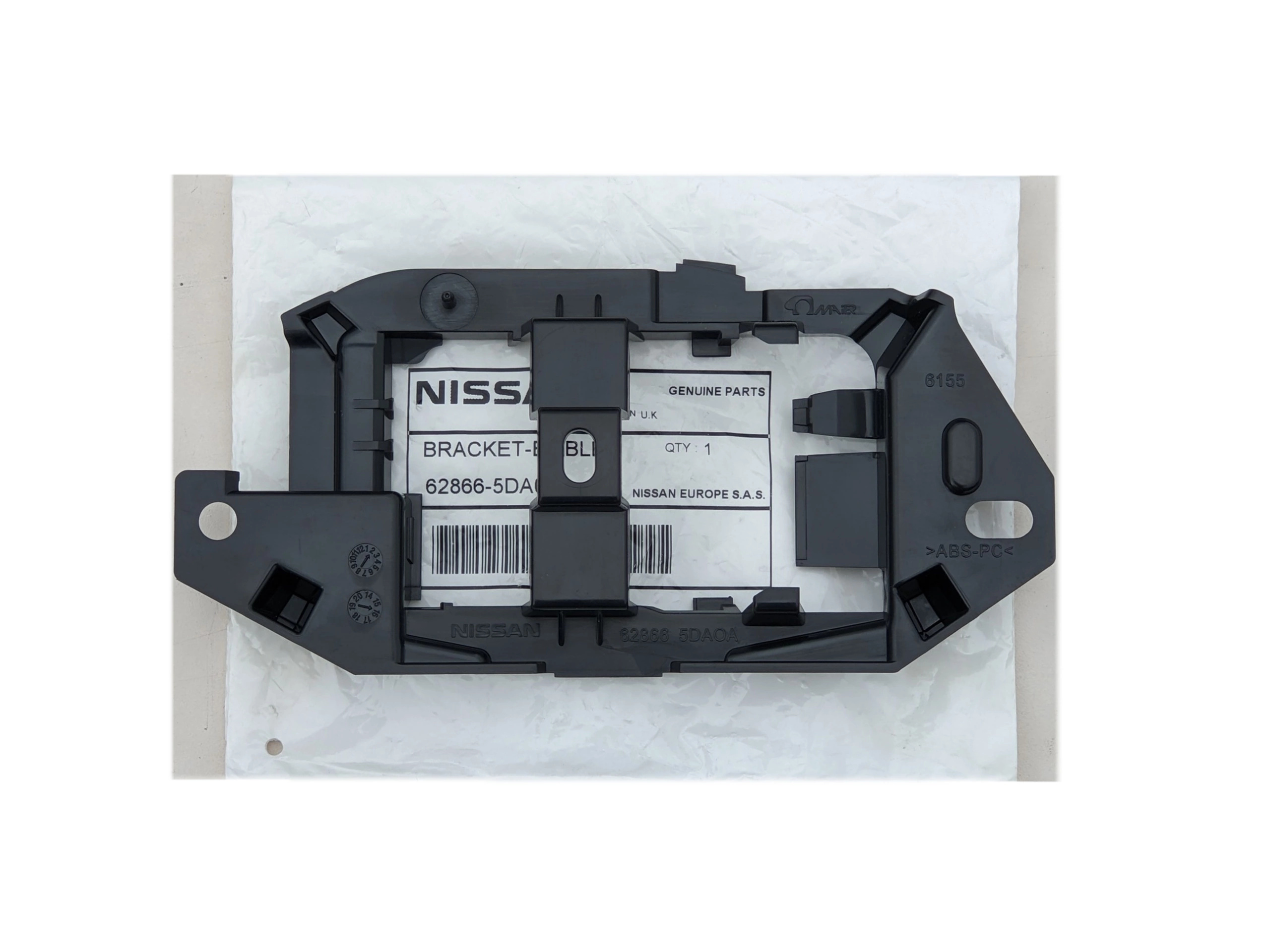 infiniti-q30-qx30-uchwyt-mocowanie-radaru-atrapa-grill-przod-62866-5da0a-ed-car.pl-7112524