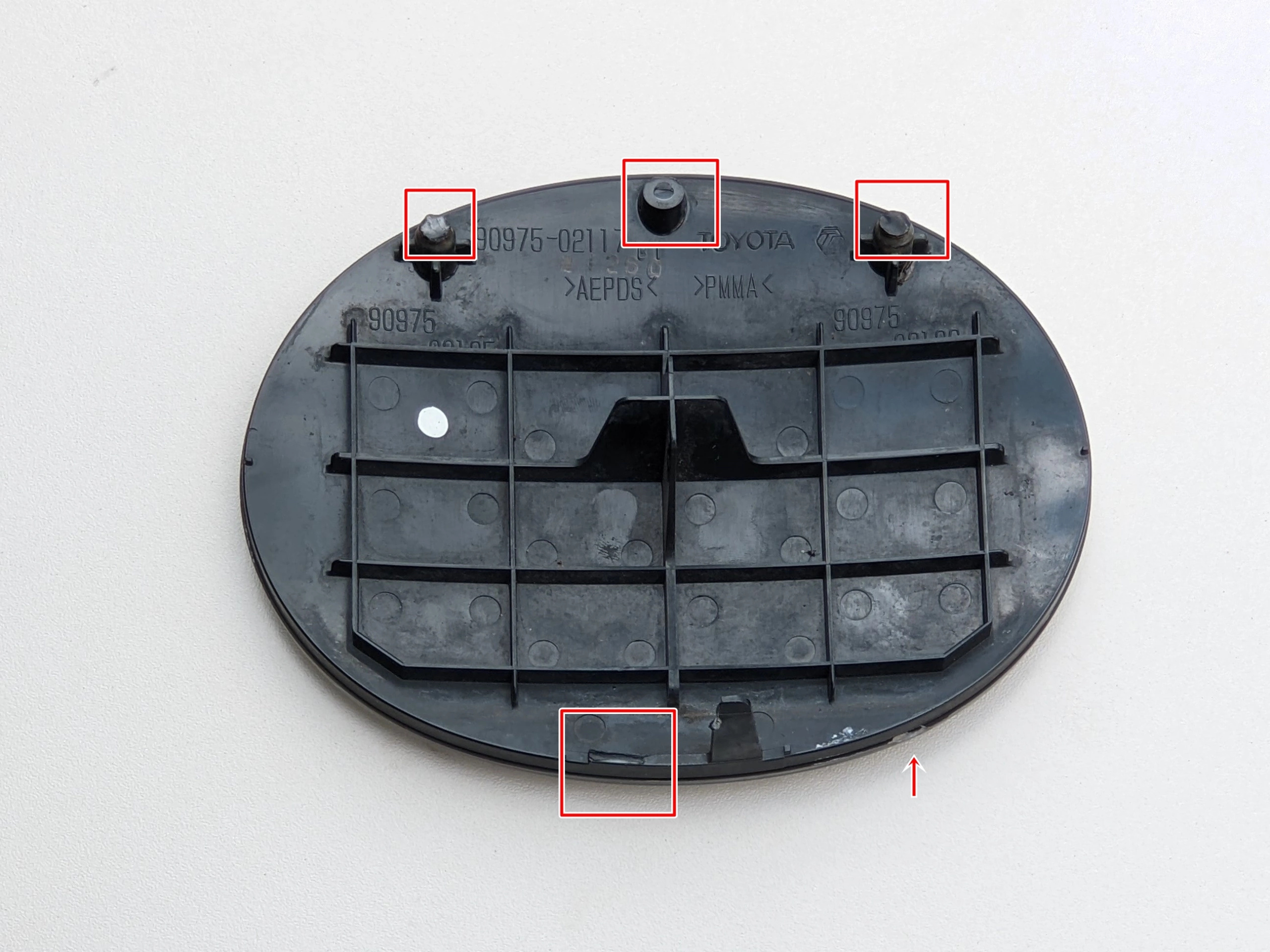 lexus-gs-hs-ls-rx-emblemat-atrapy-znaczek-atrapa-grill-przod-90975-02117-90975-02125-ed-car.pl-7169799