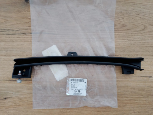 opel-astra-k-v-uszczelka-mocowanie-uchwyt-szyby-tyl-15-39115735-565488024-ed-car.pl-7169896